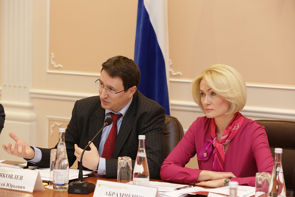 Виктория Абрамченко приняла участие в заседании Общественного совета при Росреестре 